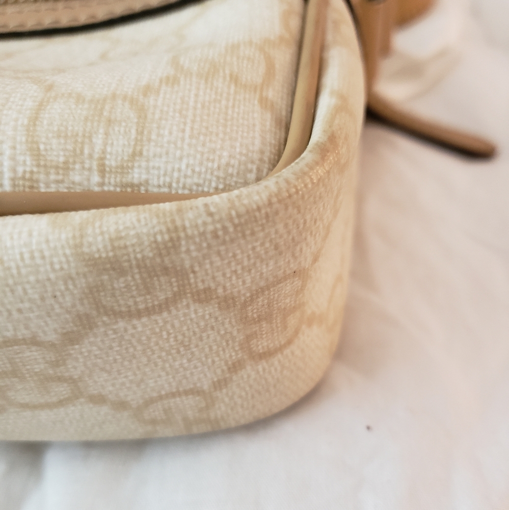 Authentic Gucci GG Supreme Camera Bag – Beige/Avorio Crossbody with Leather Trim - Picture 4 of 16